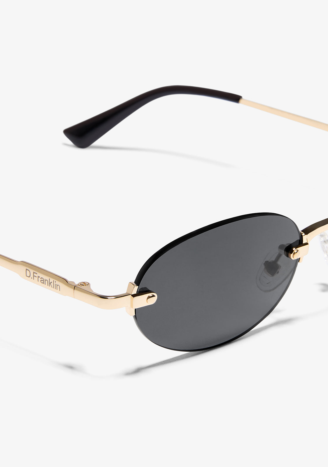 Smith Oval Gold / Black Luxury-Glass™