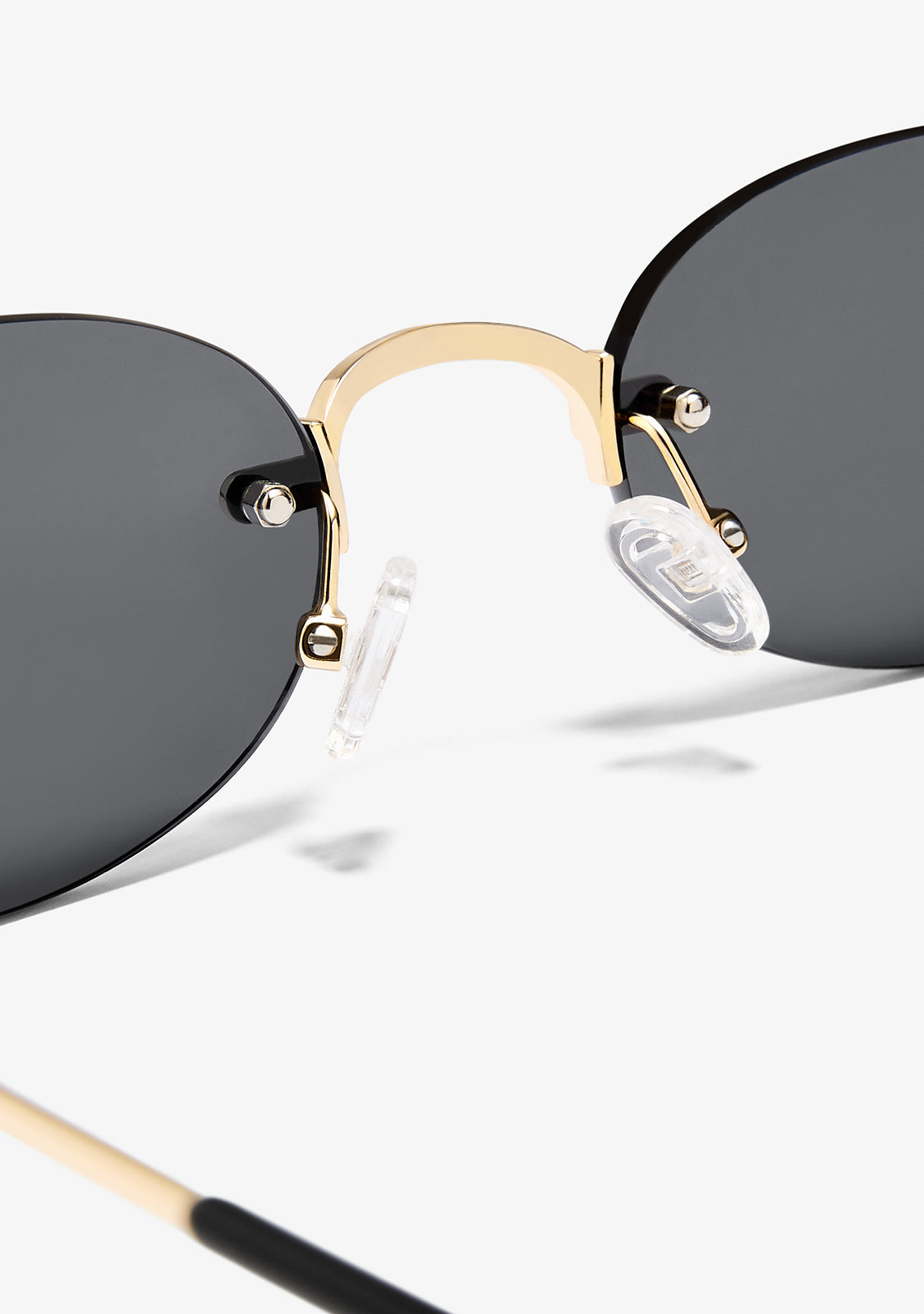 Smith Oval Gold / Black Luxury-Glass™