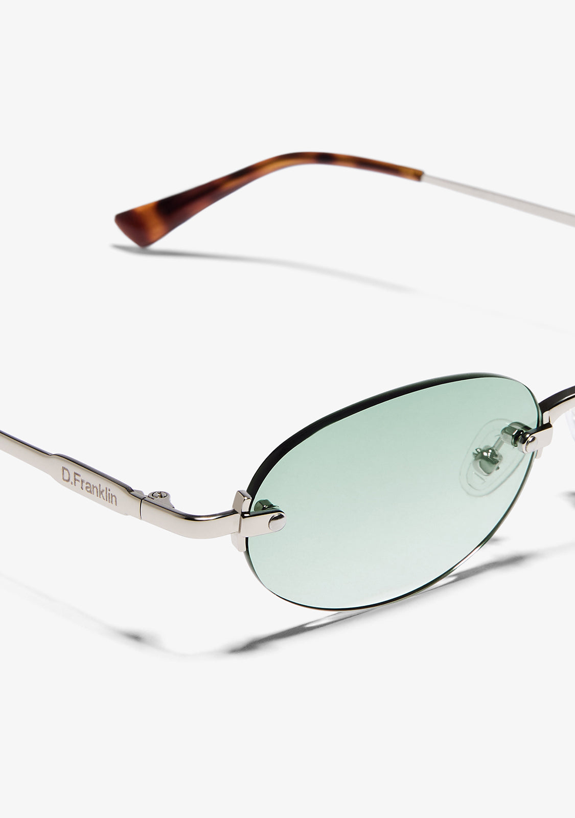 Smith Oval Silver / Gradient Green Luxury-Glass™